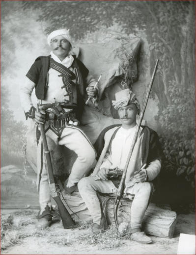 Ndoc Deda and Kin Matia in Zadrima costumes(photo: Pietro Marubbi, ca. 1899-1903).